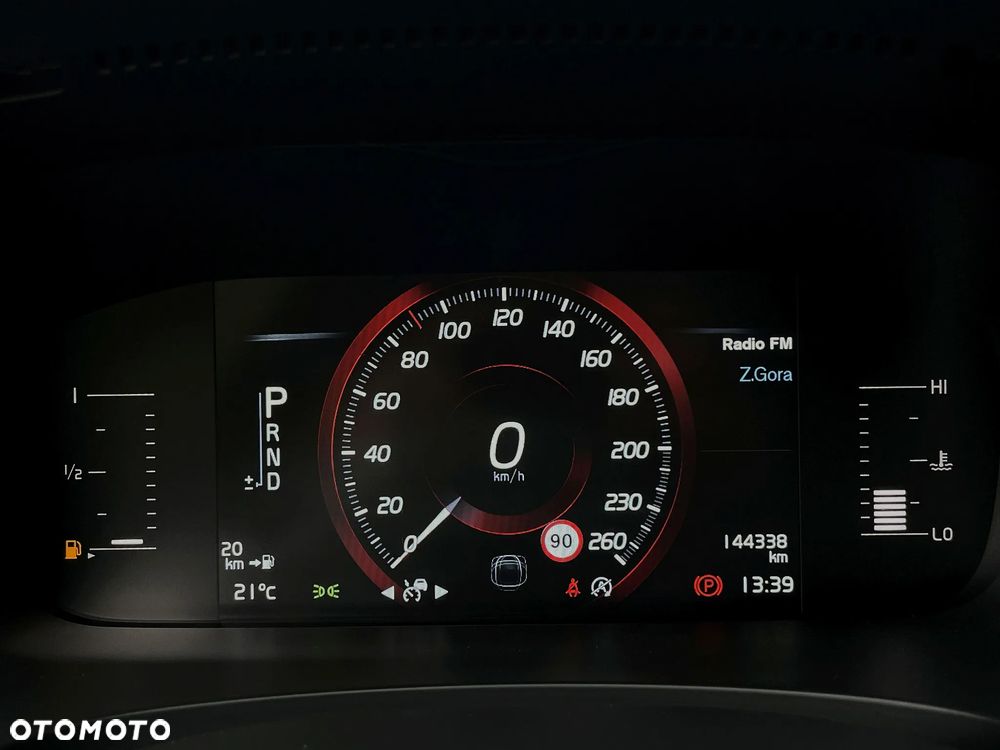 Volvo V90 D4 SCR Momentum - 22