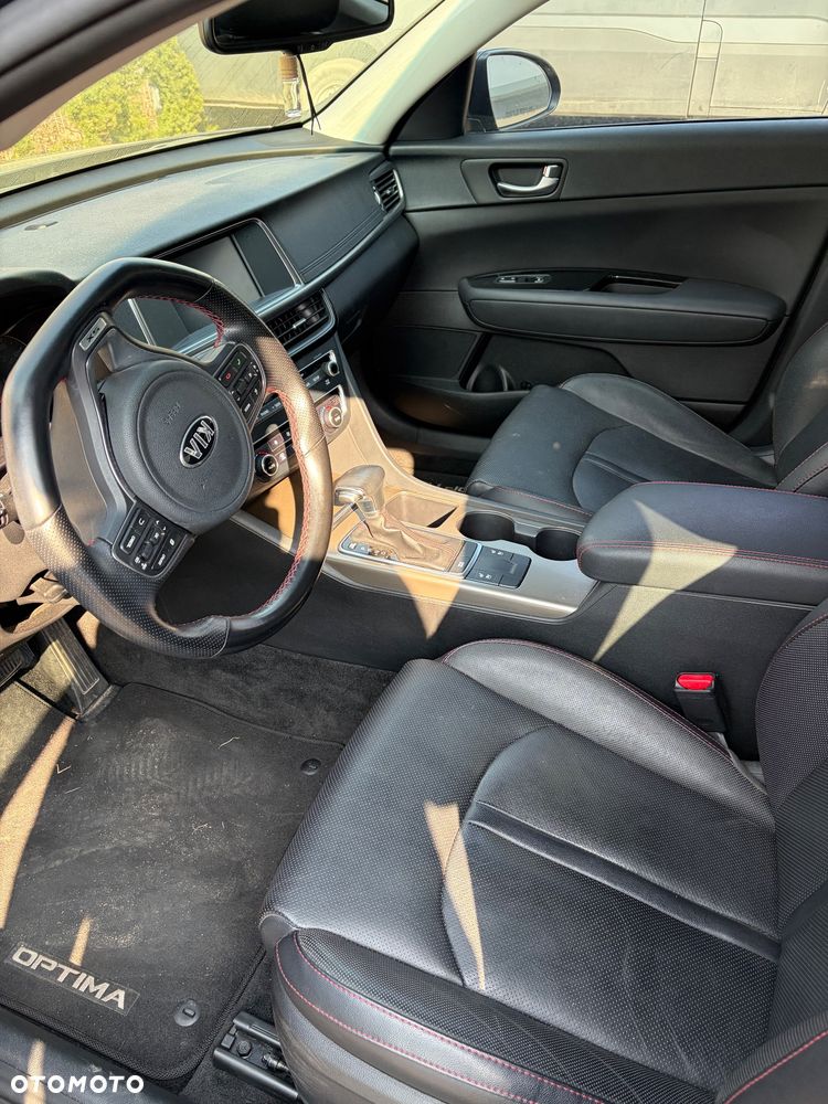 Kia Optima 2.0 T-GDI GT - 7