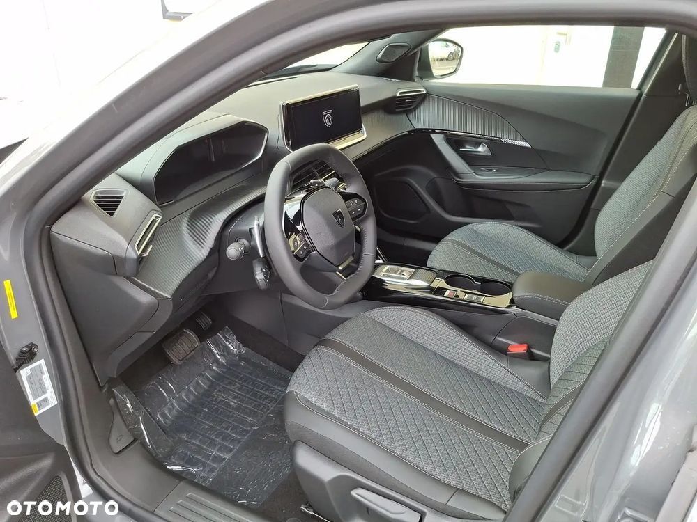 Peugeot 2008 PureTech mHEV GT E-DCS6 - 11