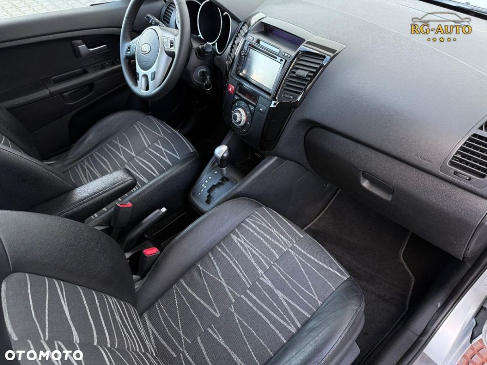 Kia Venga - 29
