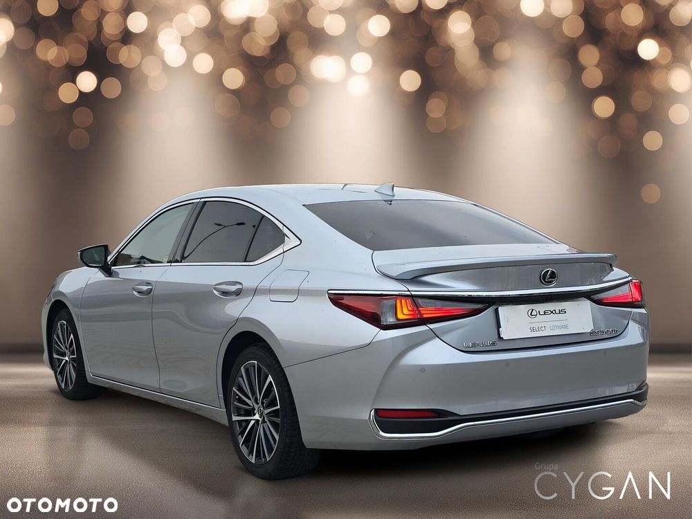 Lexus ES 300h Business Edition - 5