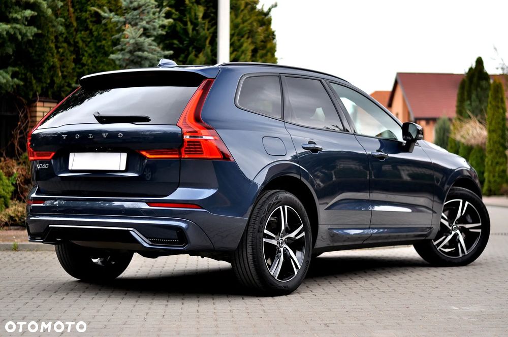 Volvo XC 60 B4 D Plus Dark - 5