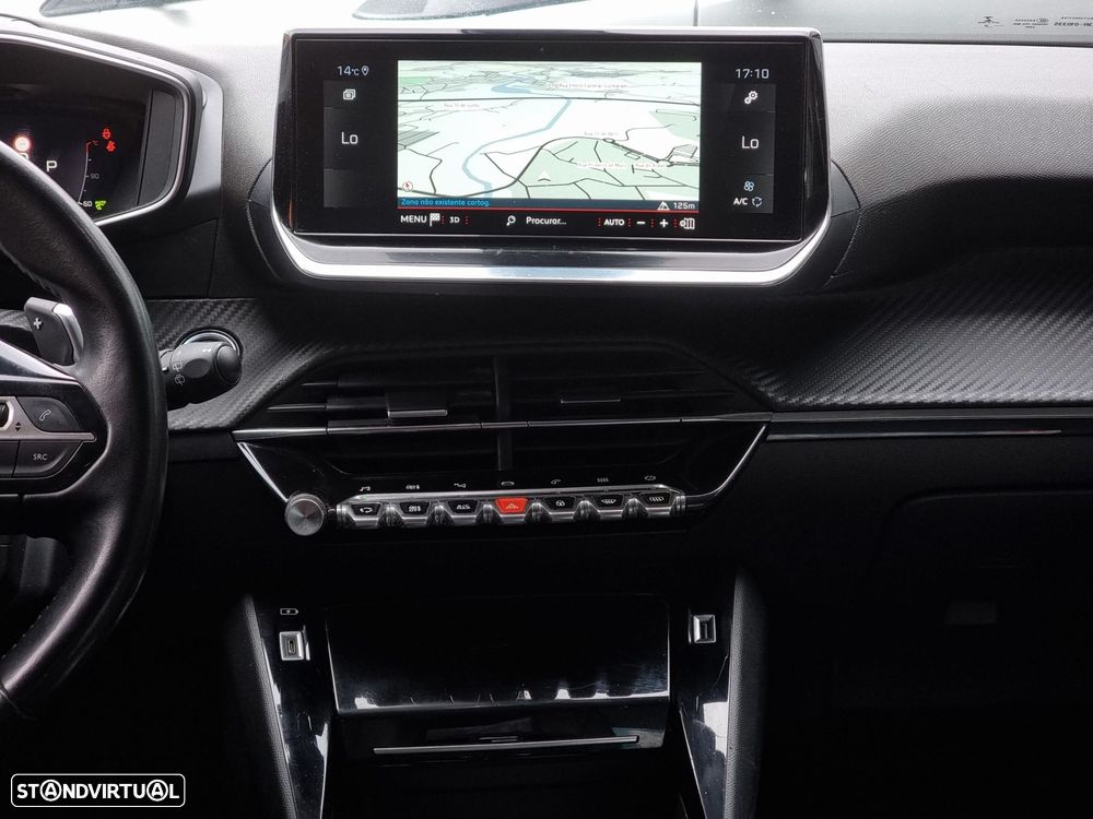 Peugeot 2008 1.5 BlueHDi Allure Pack EAT8 - 17