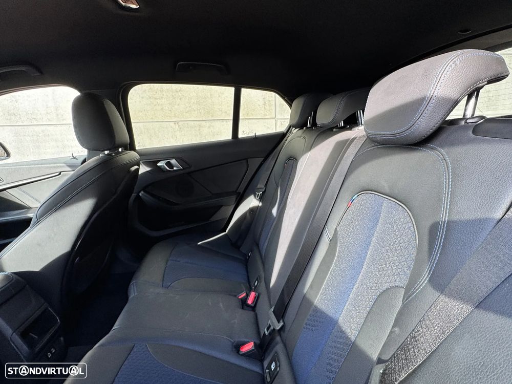 BMW 116 d Pack Desportivo M Auto - 12