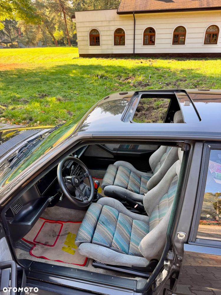 Lancia Delta 2000 HF Integrale 16V - 23
