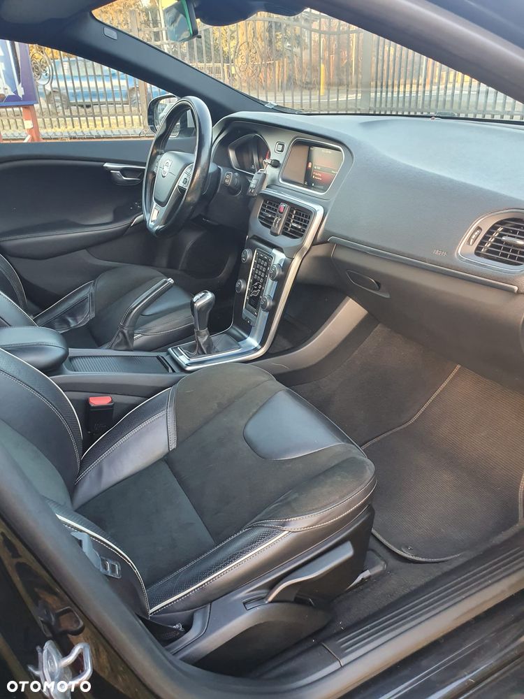 Volvo V40 D4 Drive-E R-Design Kinetic - 13