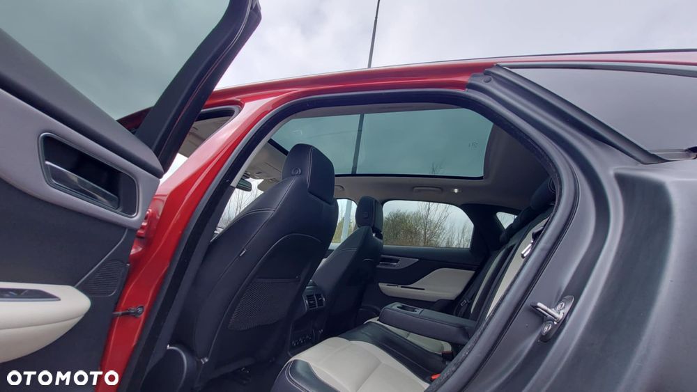 Jaguar F-Pace 20d AWD R-Sport - 23