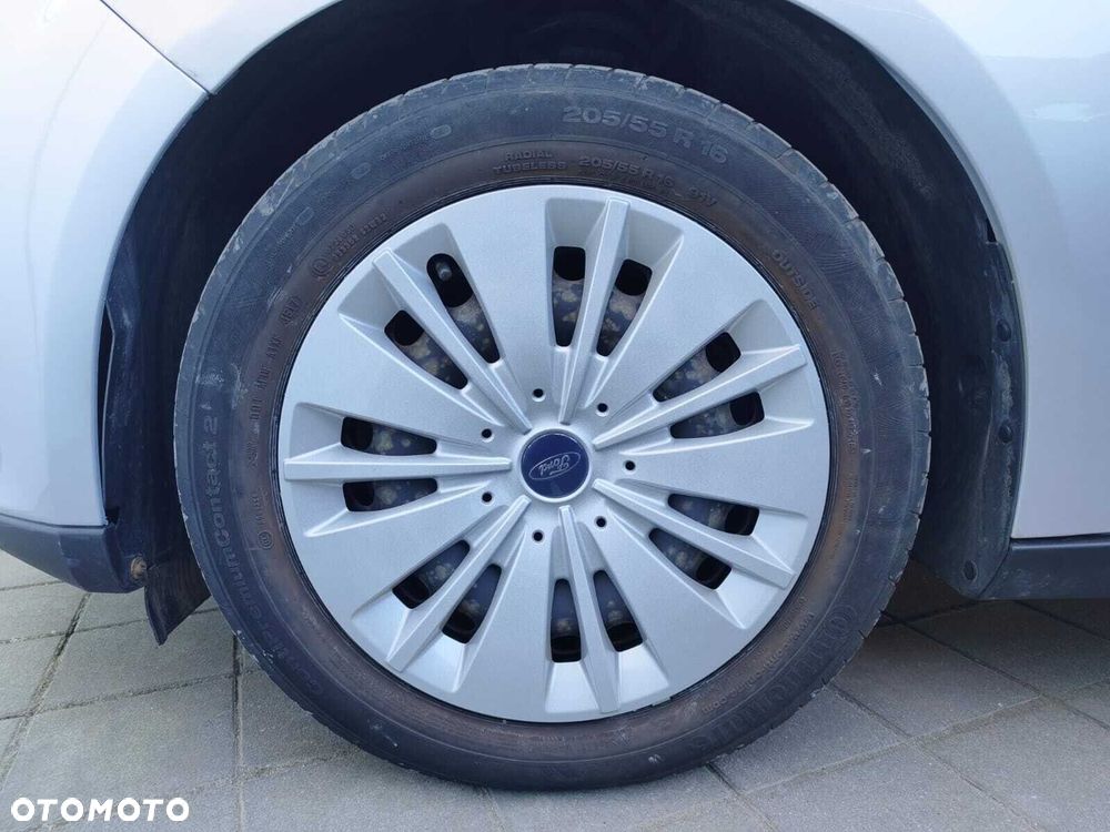 Ford Focus 1.6 SYNC Edition - 32
