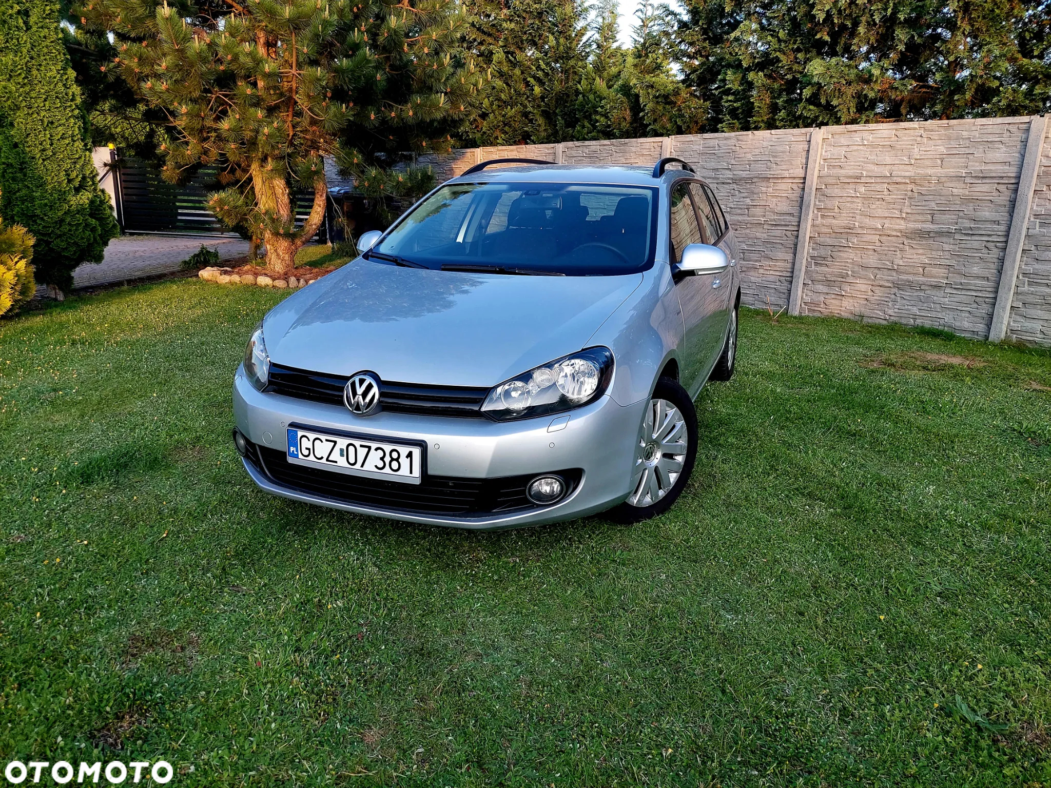 Volkswagen Golf 1.6 TDI DPF BlueMotion Technology Comfortline - 16