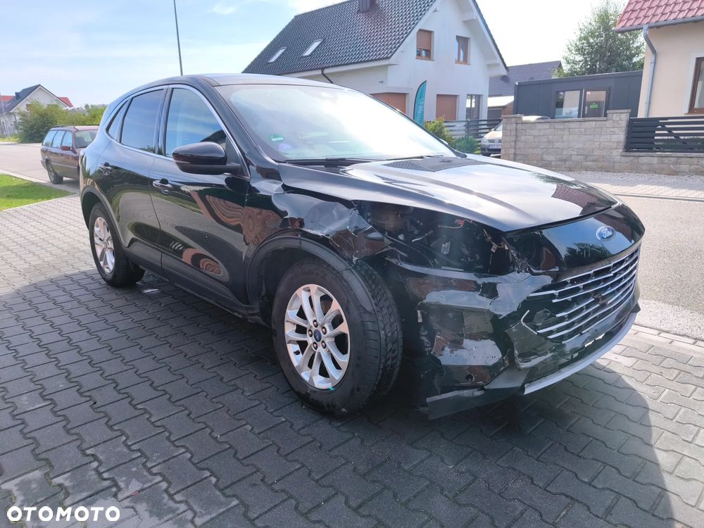 Ford Kuga 1.5 EcoBoost TITANIUM X - 4