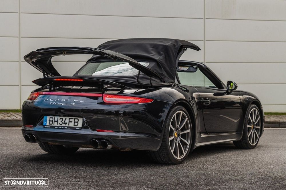 Porsche 911 (991) Carrera 4 Cabriolet PDK Black Edition - 13