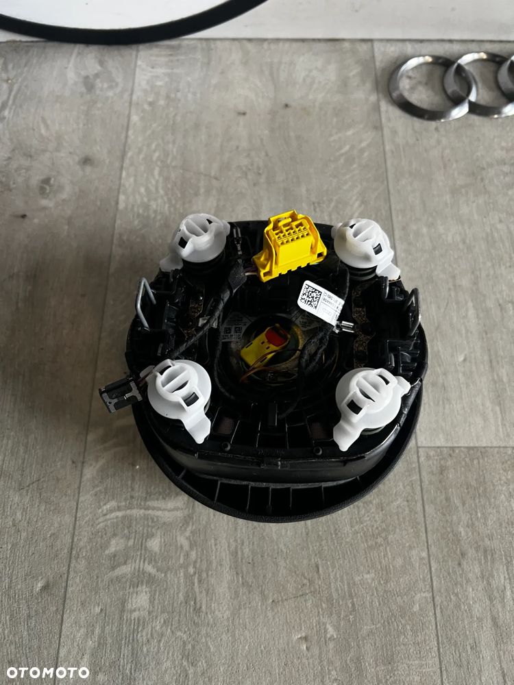 KIEROWNICA SKÓRA MULTIFUNKCYJNA ŁOPATKI AIRBAG AUDI Q3 8U 8U0419091S 8U0880201AC - 8