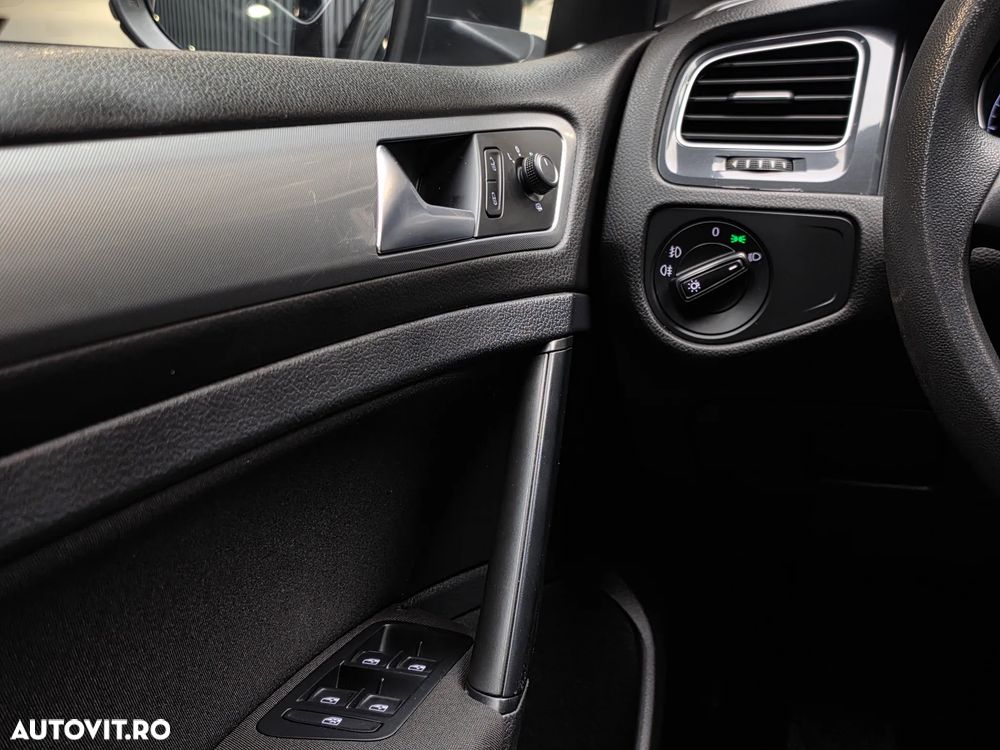 Volkswagen Golf 1.6 TDI Comfortline - 11