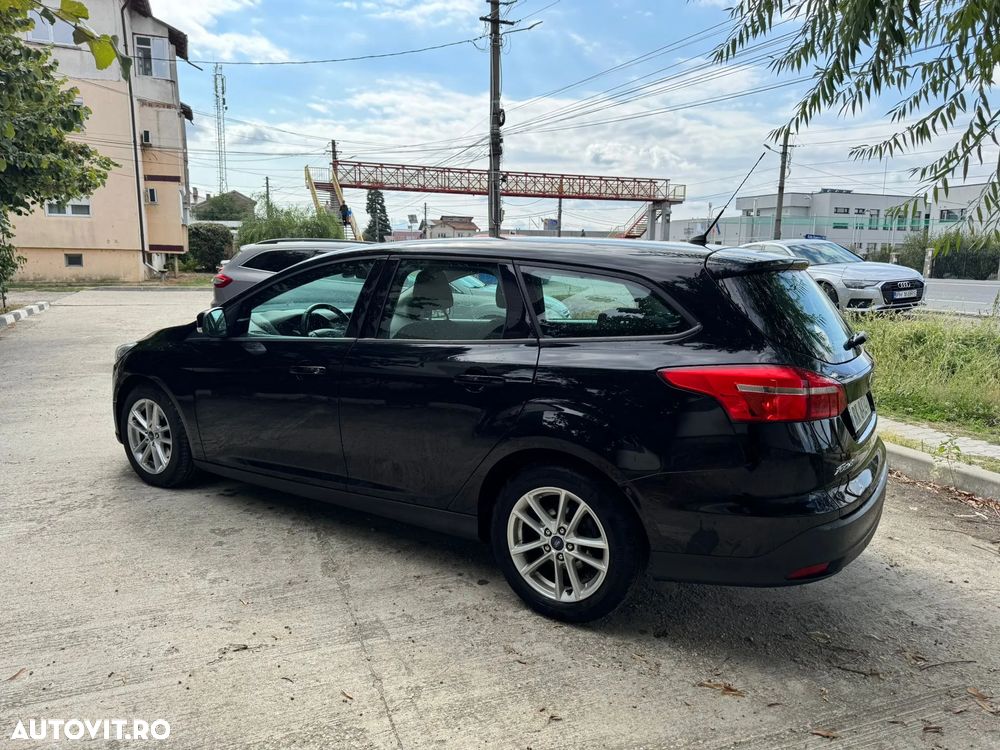 Ford Focus 1.0 EcoBoost Start-Stopp-System Business Edition - 4