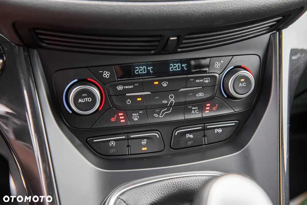Ford Kuga 1.5 EcoBoost 2x4 ST-Line - 15