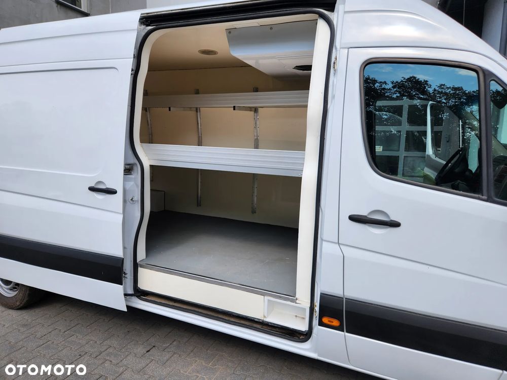 Mercedes-Benz Sprinter - 17