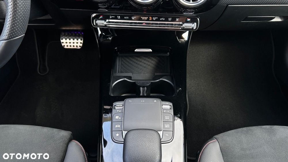 Mercedes-Benz CLA - 19