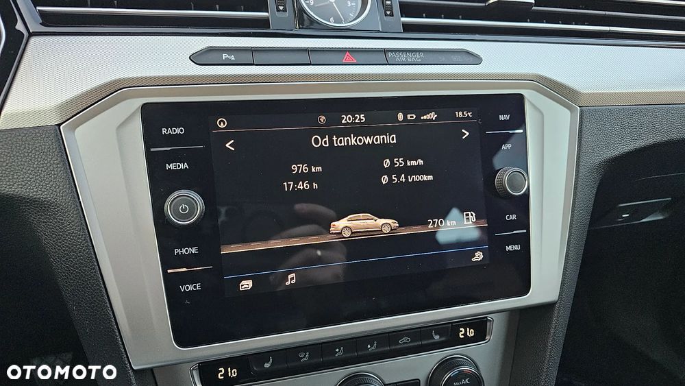 Volkswagen Passat 2.0 TDI SCR Comfortline - 14