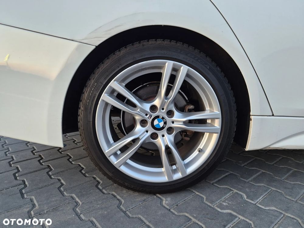 BMW Seria 3 320d M Sport EU6 - 12