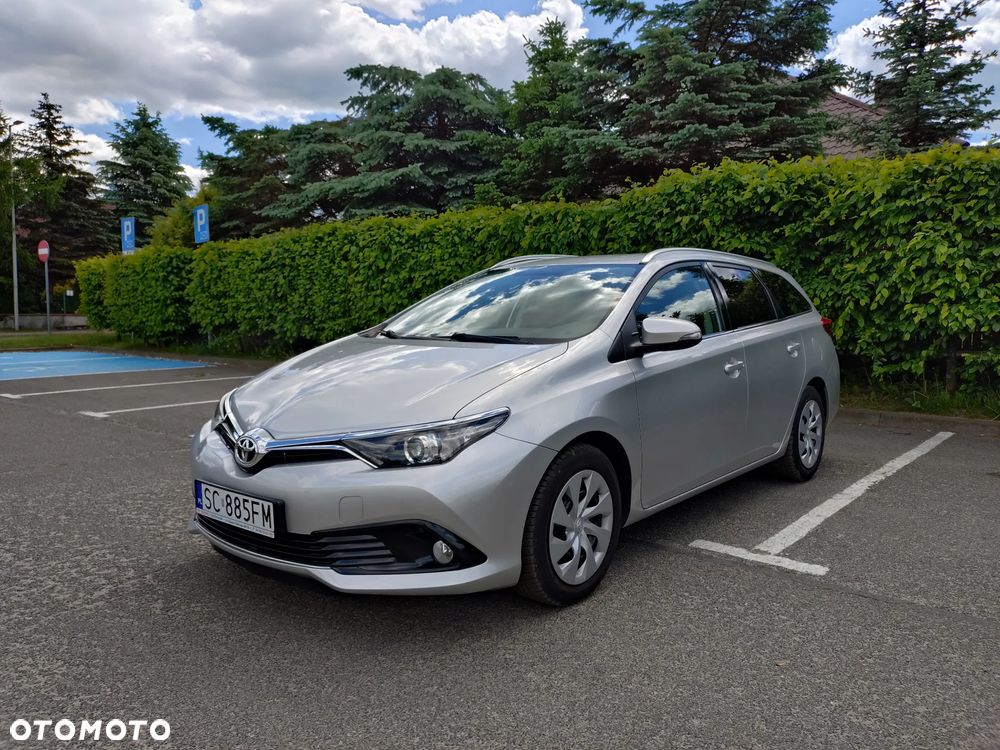 Toyota Auris - 2
