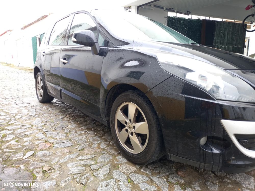 Renault Scénic 1.5 dCi Dynamique S - 2