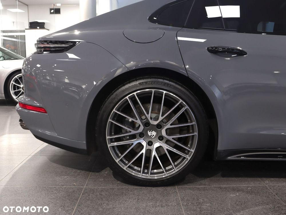 Porsche Panamera 4 E-Hybrid PHEV - 13