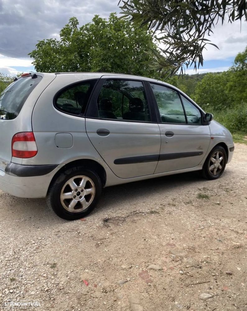 Renault Scénic 1.4 16V - 3