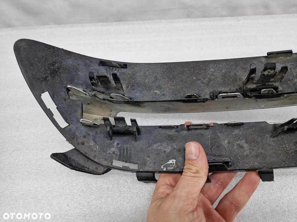 MERCEDES E-KLASSA W212 09- PRAWA KRATKA BOCZNA ZDERZAKA PRZEDNIEGO PRZÓD , NR A2128851823 , NR AUKCJI C/54 - 7