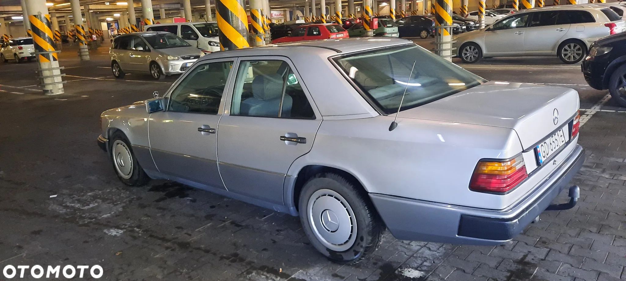 Mercedes-Benz W124 (1984-1993) - 1