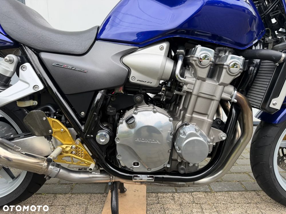 Honda CB - 22