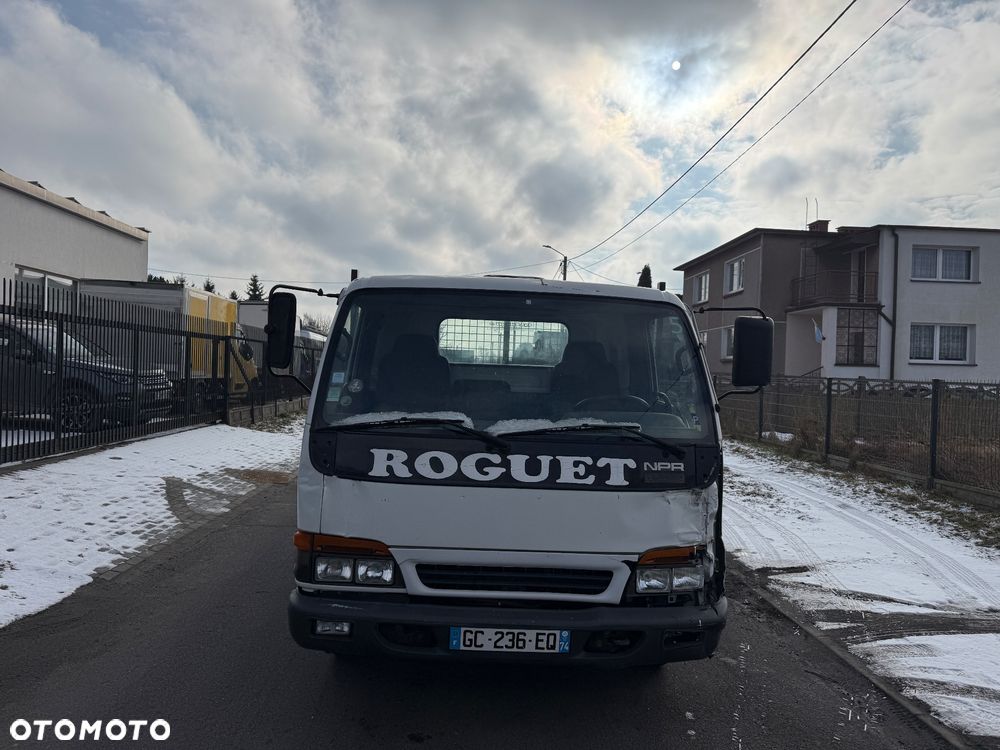 Isuzu NPR - 9