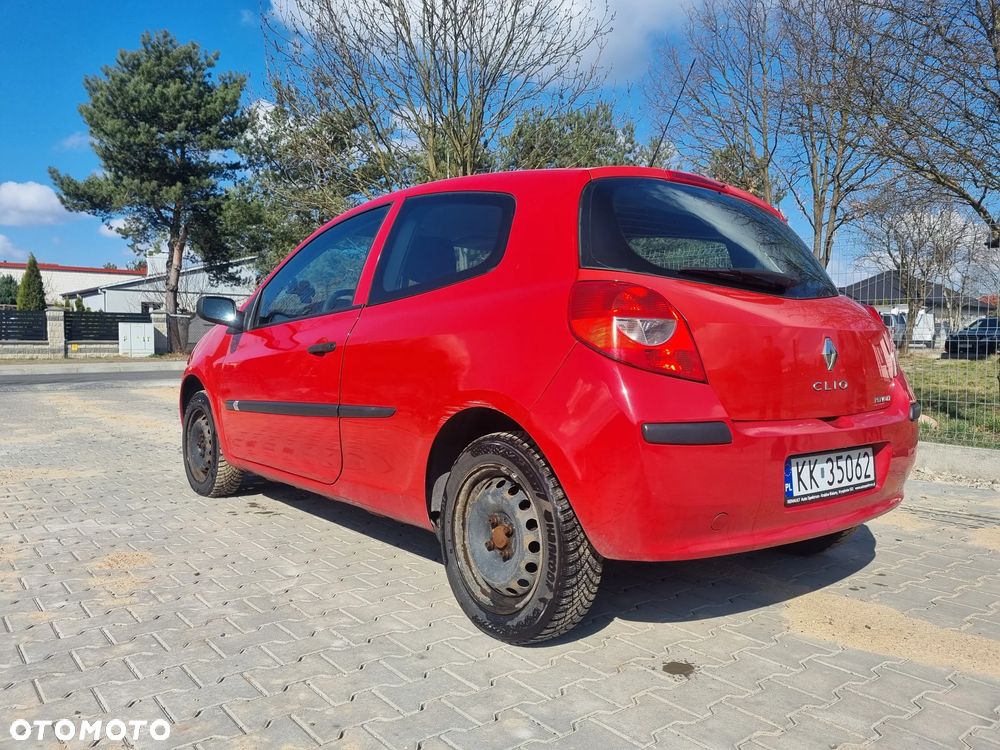 Renault Clio 1.2 16V Expression - 12