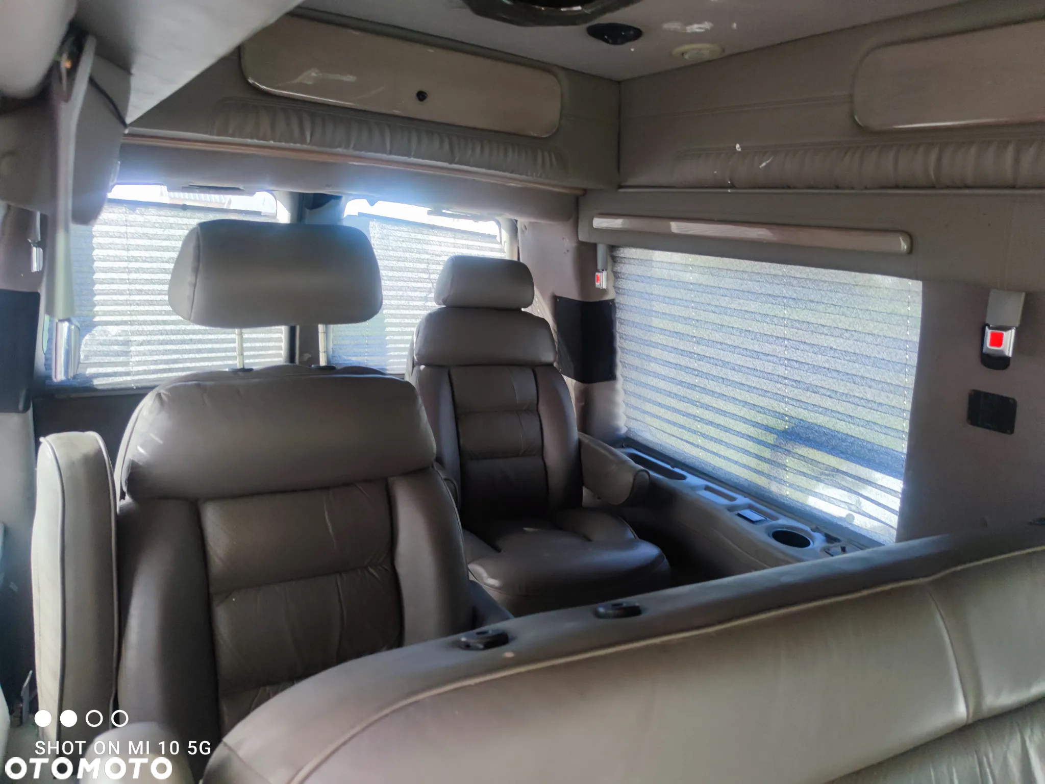 Chevrolet Express - 24