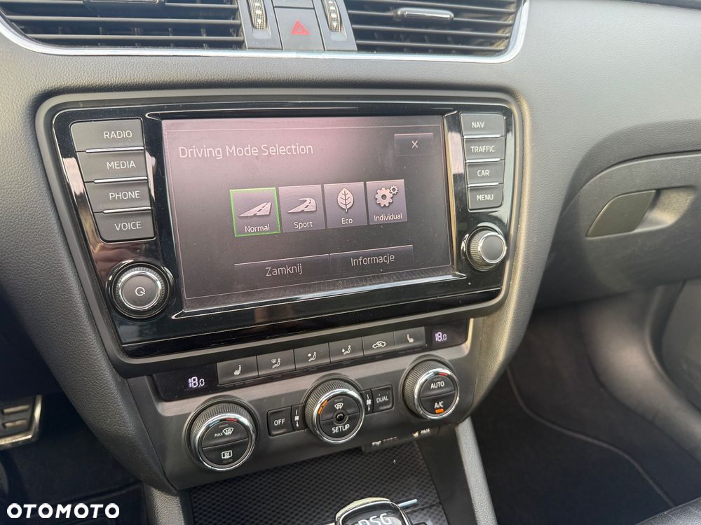 Skoda Octavia 2.0 TDI DSG RS - 18