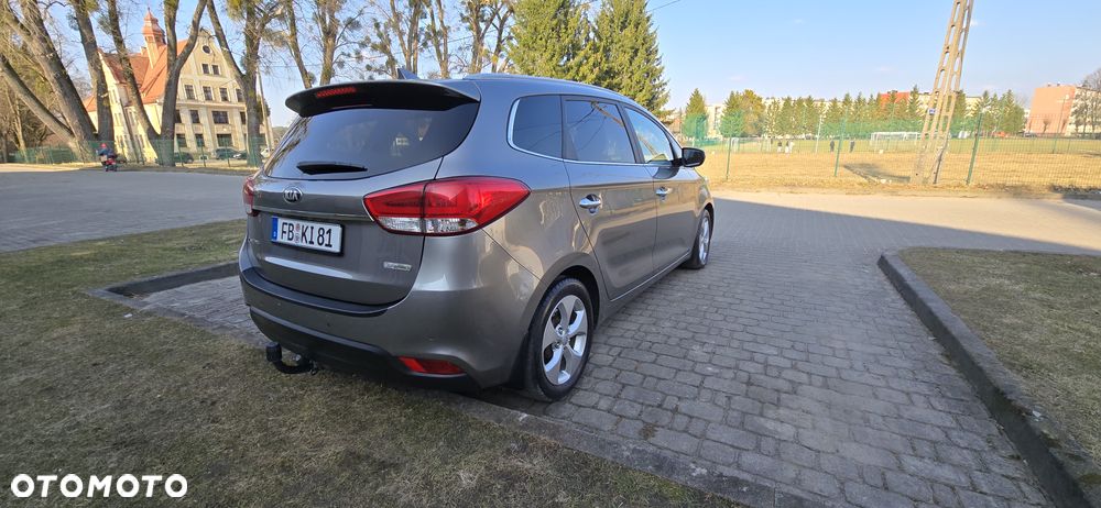 Kia Carens 1.7 CRDi 141 ISG UEFA EURO 2016 - 3