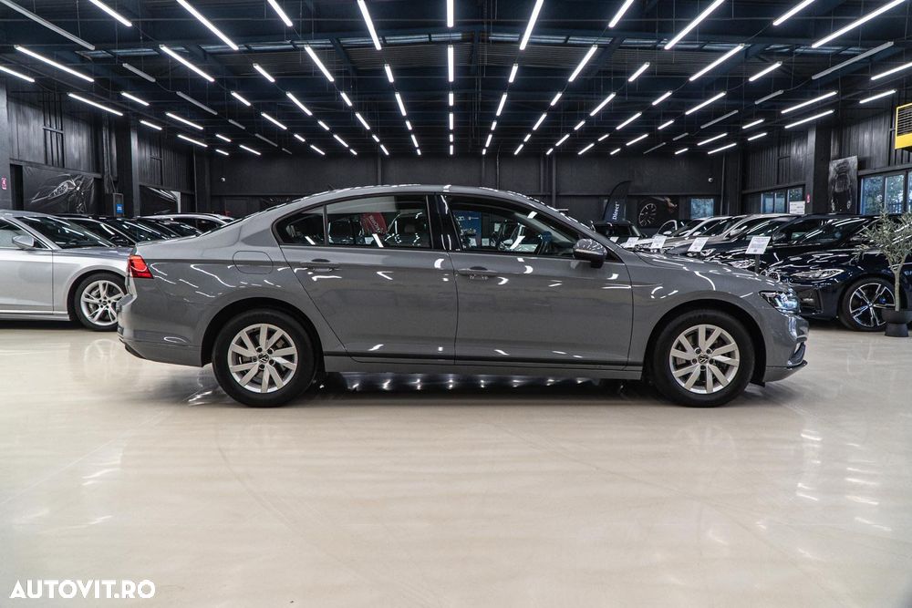 Volkswagen Passat 2.0 TDI DSG Comfortline - 20