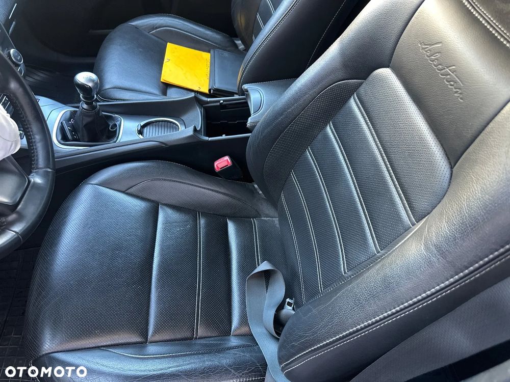 Toyota Avensis 1.8 Prestige - 24