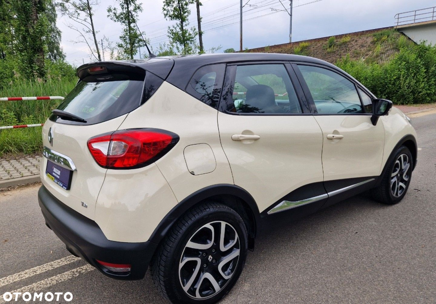 Renault Captur (ENERGY) TCe 90 INTENS - 9
