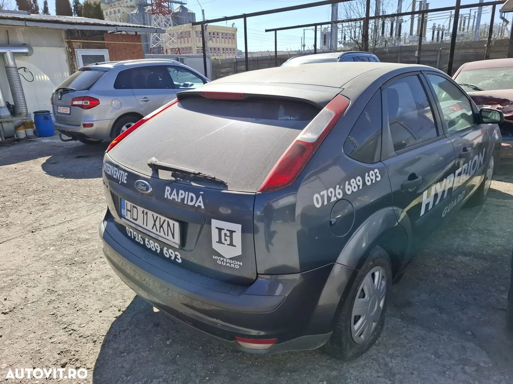 Ford Focus 1.6i Trend - 2