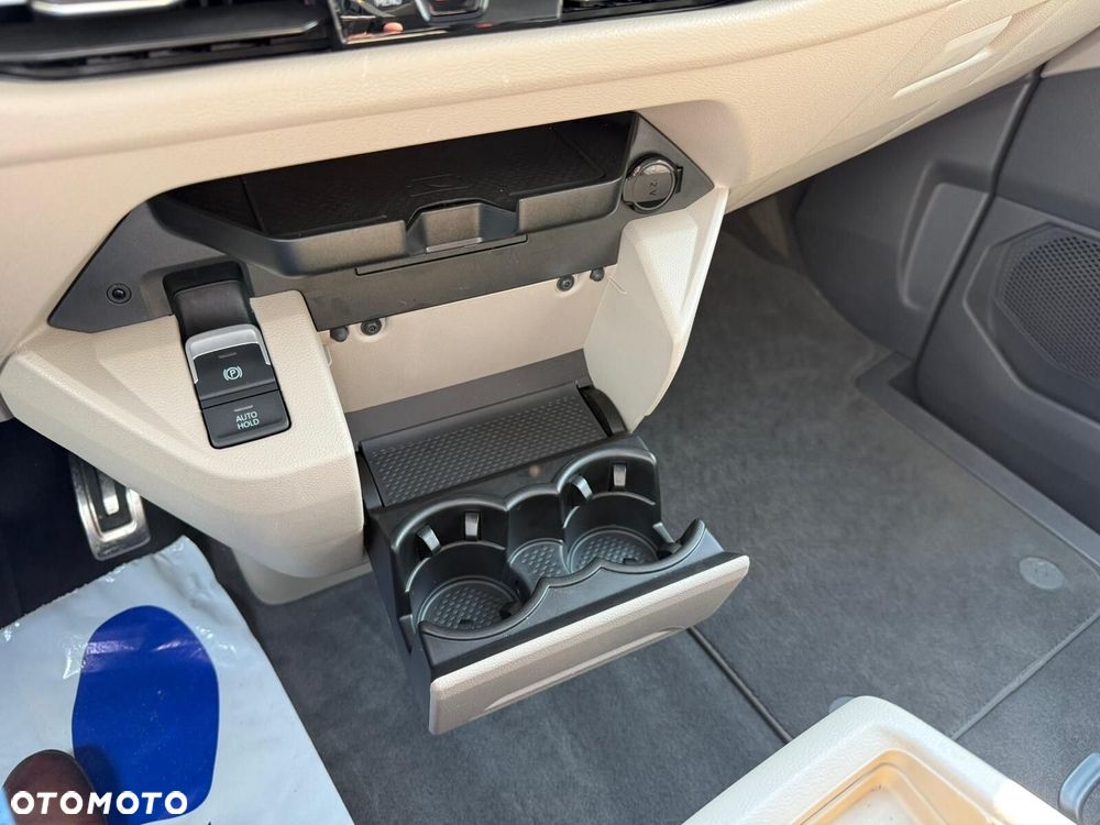 Volkswagen Multivan 2.0 TDI L1 Style DSG - 39