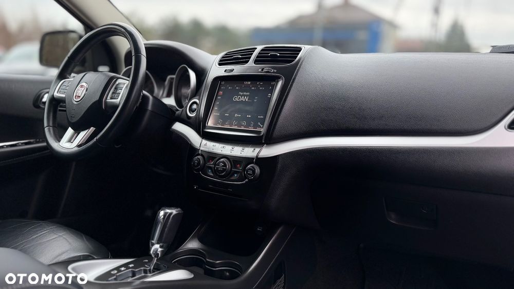 Fiat Freemont 2.0 Multijet 16V DPF Automatik Allrad Black Code - 19