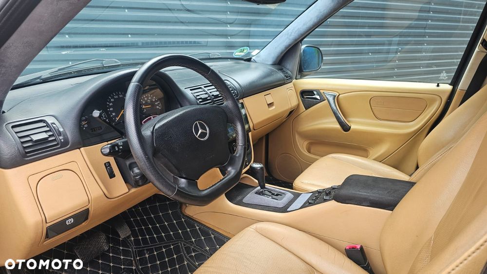 Mercedes-Benz ML - 15