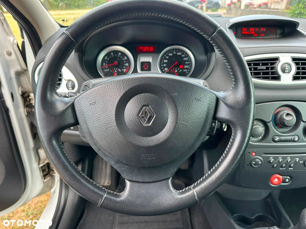 Renault Clio - 18