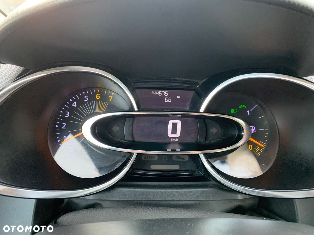 Renault Clio 1.2 16V 75 Limited - 26