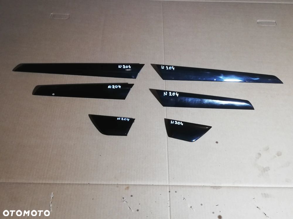 Mercedes W204 dekory wnętrza listwy A2047201022 komplet