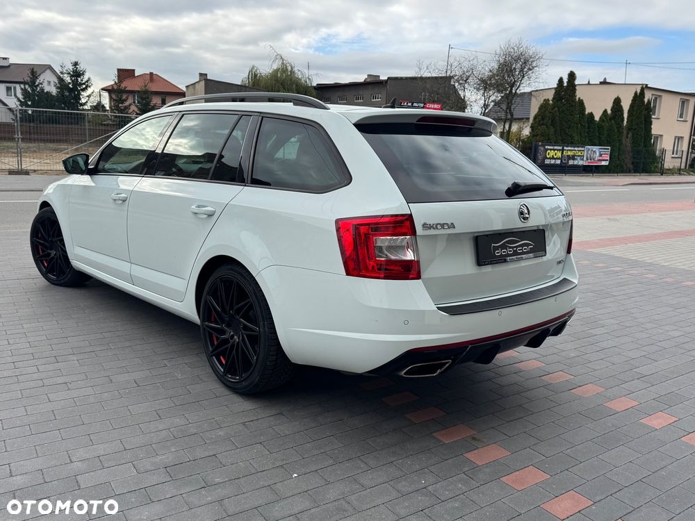 Skoda Octavia 2.0 TDI SCR RS DSG - 17