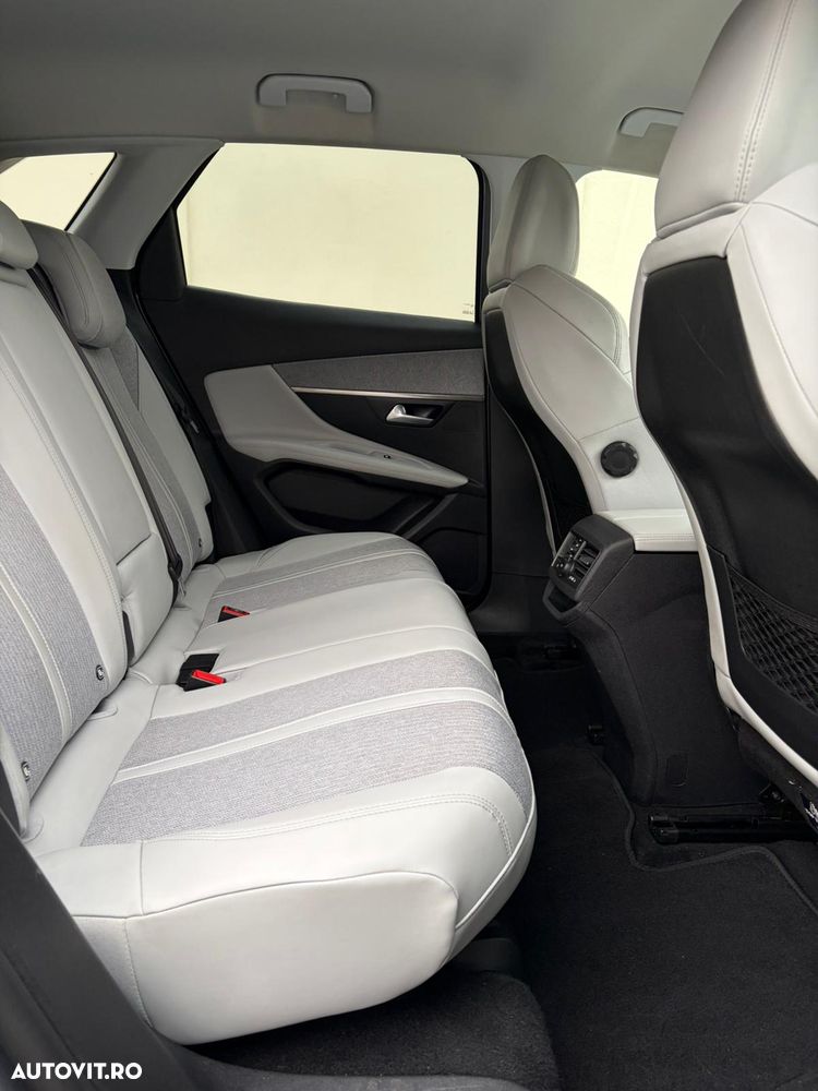 Peugeot 3008 BlueHDi 130 Stop & Start EAT8 Allure - 17