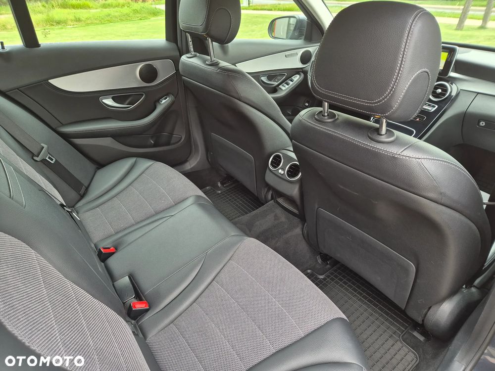 Mercedes-Benz Klasa C 200 7G-TRONIC Avantgarde - 21