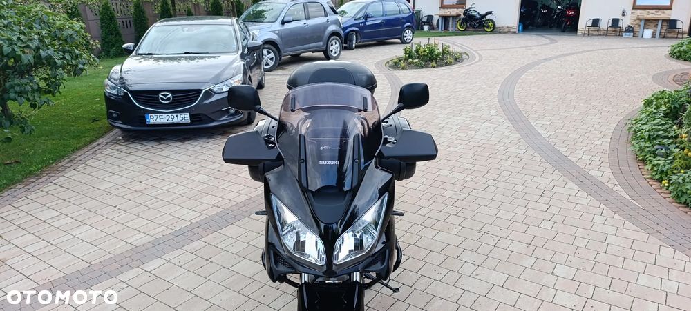 Suzuki V-STROM - 8