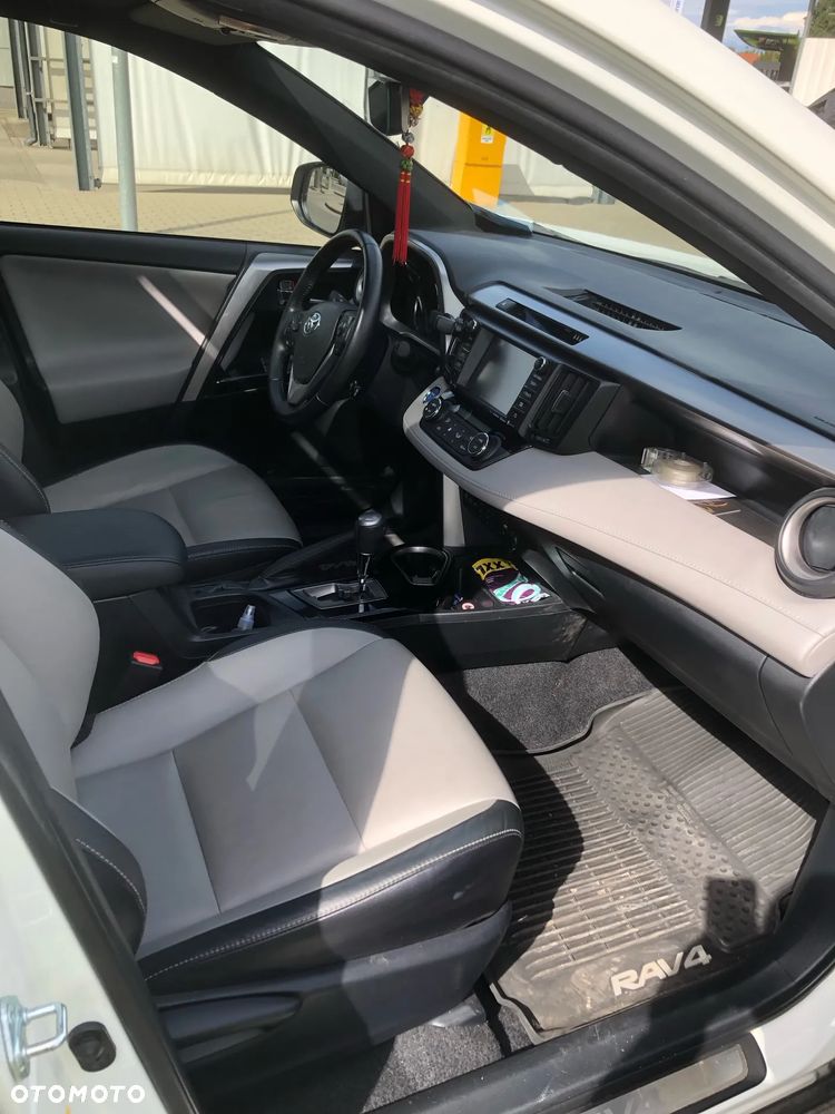 Toyota RAV4 Hybrid Prestige 4x4 - 13